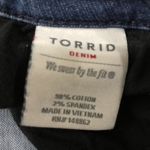 MTorrid relaxed boot cut jeans - Picture 5 of 9